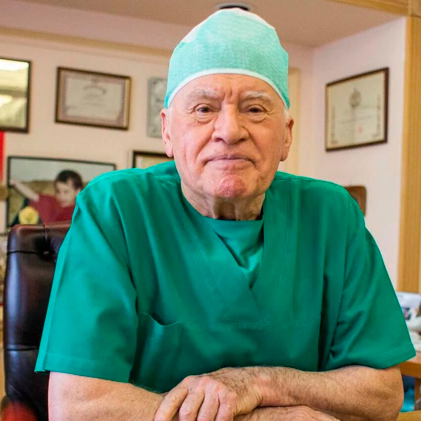 Dr. Eduardo Jiménez Mora